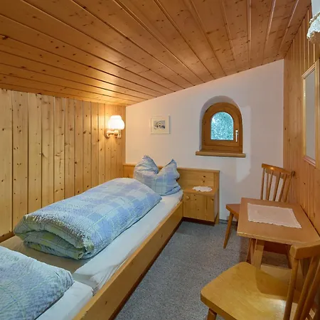Haus Muster - Hochmontafon Pensjonat Partenen