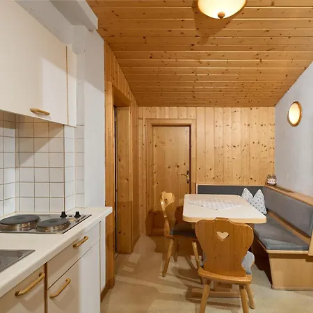 Gasthuis Haus Muster - Hochmontafon 3*